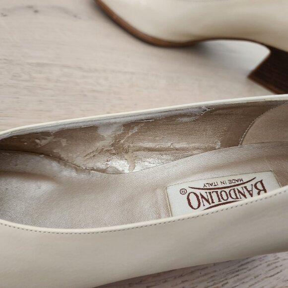 Vintage 90s Bandolino cream heels size 8 narrow - Picture 9 of 13